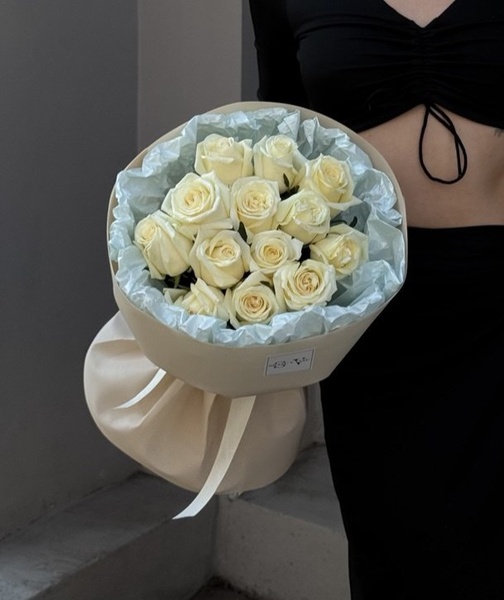 Букет из кремовых роз Армения 13шт