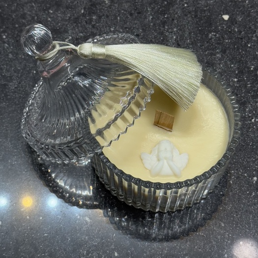 Свеча ручной работы с ангелом