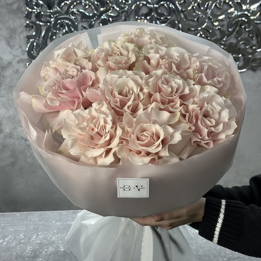 Букет из французских роз сорта «PINK MONDIAL» 11шт