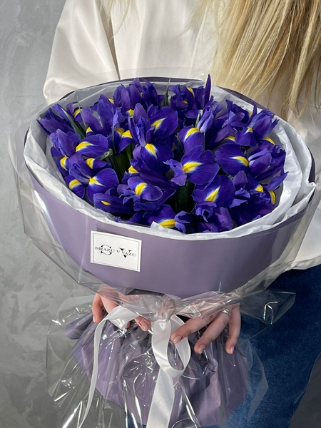 Букет из ирисов 15 шт