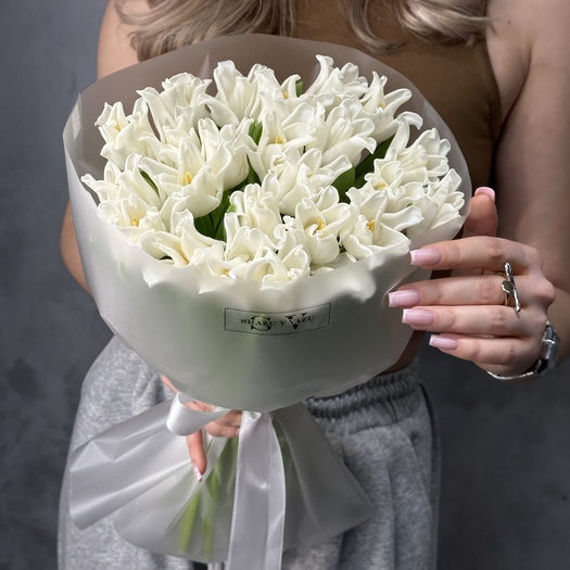 Букет из пионовидных белых тюльпанов 19шт