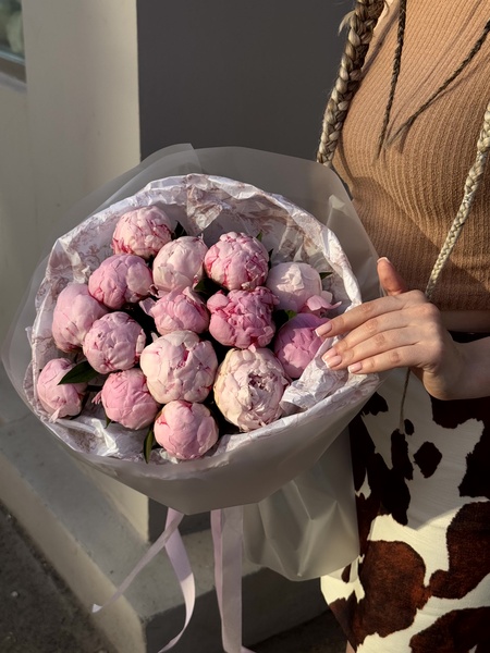 Букет из пионов сорта "SARA BERNHARDT" 15 шт