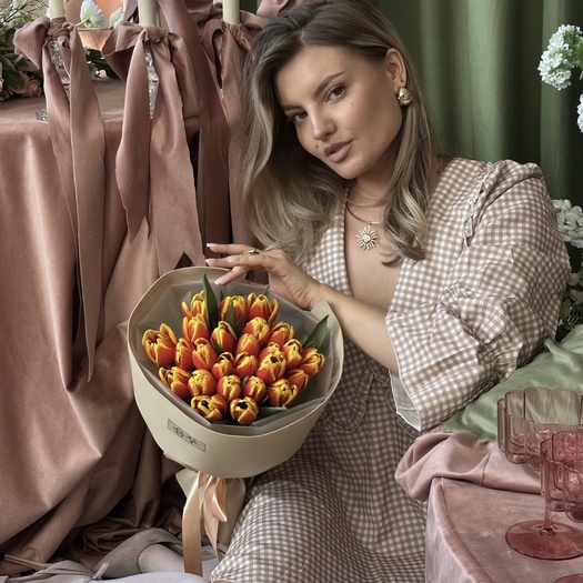 Букет из оранжевых тюльпанов 25шт