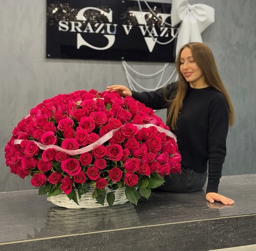 Корзина из роз сорта «PINK FLOYD» 201шт